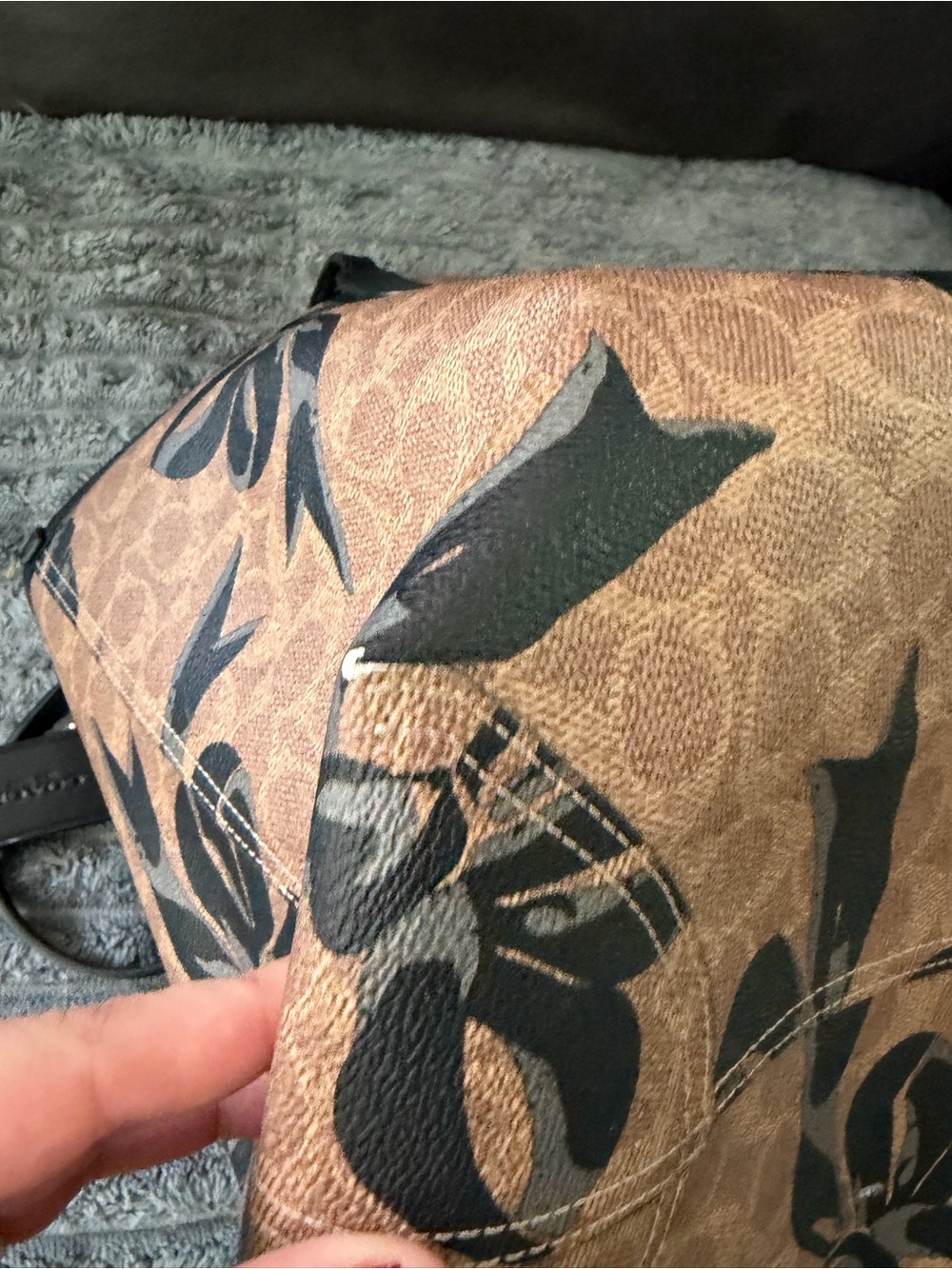 Coach Tan and Black Bow Logo Tote with Black Accents - Picture 8 of 10